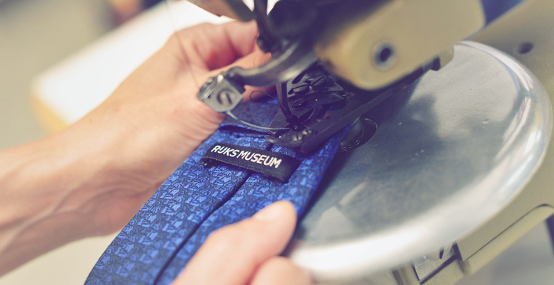 Von der Idee zum Accessoire: 4 Schritte zu maßgeschneiderten Accessoires